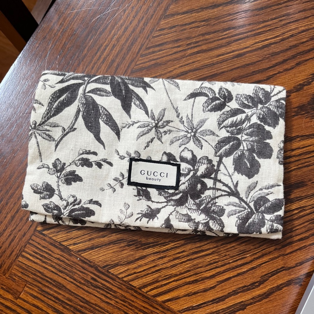 Gucci Bloom Beauty Pouch